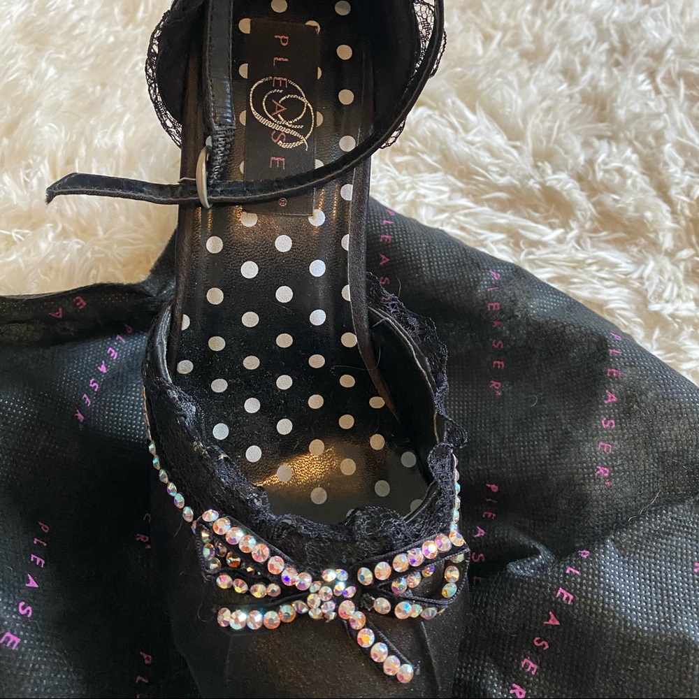 Custom shoes